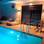 Aelia Luxury & Pool