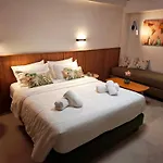 Aelia Luxury & Pool