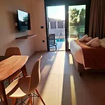 Aelia Luxury & Pool