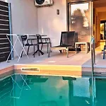 アパートホテル Aelia Luxury & Pool *