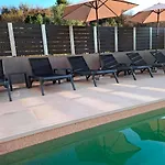 Aelia Luxury & Pool *