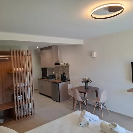 Aelia Luxury & Pool Appart hôtel *