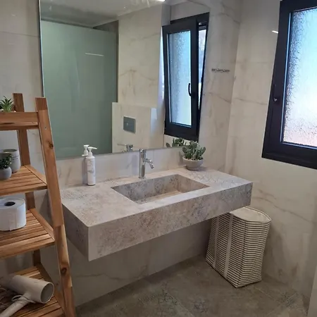 Aelia Luxury & Pool Appart hôtel *