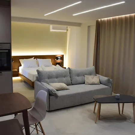 Aelia Luxury & Pool Aparthotel