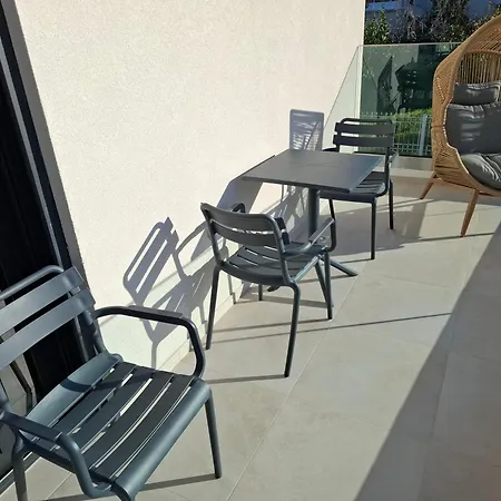 Aelia Luxury & Pool Aparthotel *