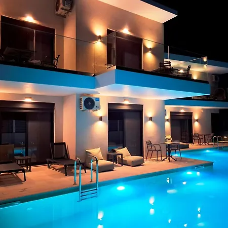 Aelia Luxury & Pool Skafidia