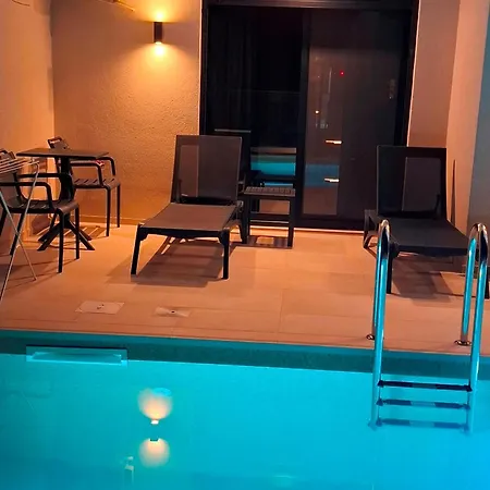Aelia Luxury & Pool