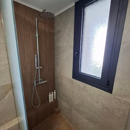 Aelia Luxury & Pool * Skafidia