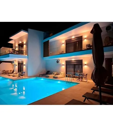 Apartahotel Aelia Luxury & Pool Skafidia