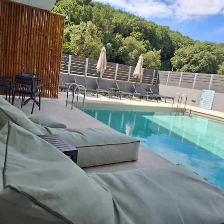 Apartahotel Aelia Luxury & Pool