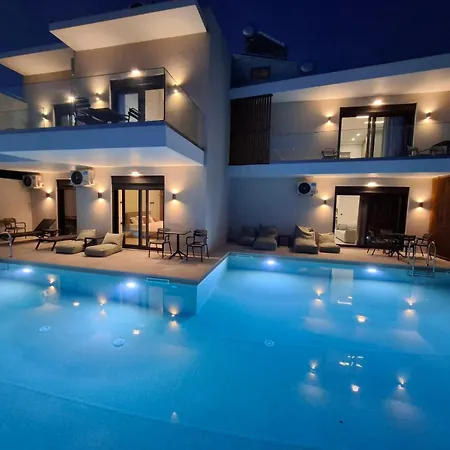 Aelia Luxury & Pool * Skafidia