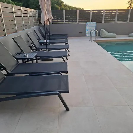 Aelia Luxury & Pool * Skafidia