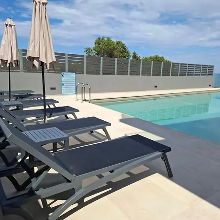 Apartahotel Aelia Luxury & Pool