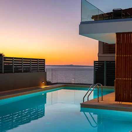 Aelia Luxury & Pool *