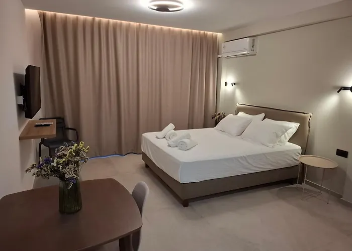 Ξενοδοχείο με διαμερίσματα Aelia Luxury & Pool