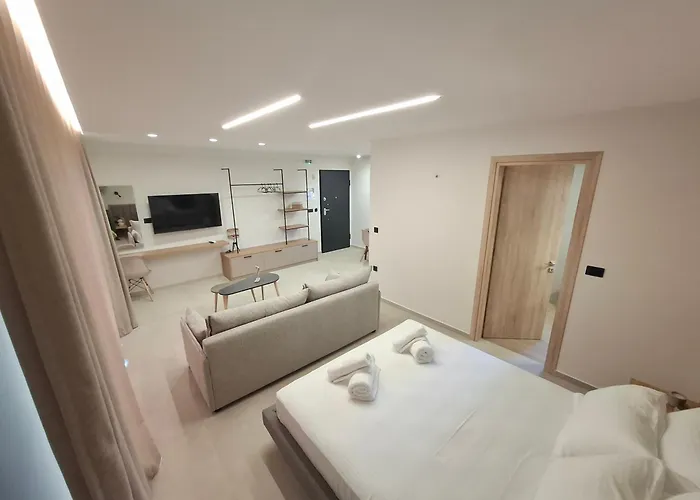 Aelia Luxury & Pool Ξενοδοχείο με διαμερίσματα Σκαφιδιά