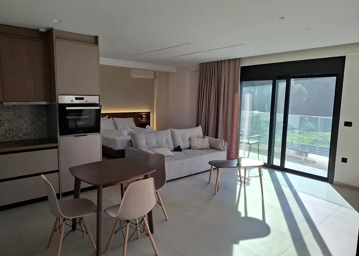 Aelia Luxury & Pool Ξενοδοχείο με διαμερίσματα