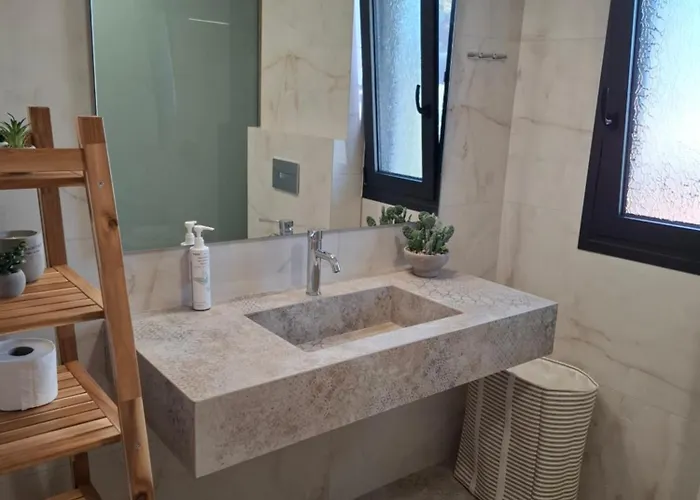 Aelia Luxury & Pool Ξενοδοχείο με διαμερίσματα *