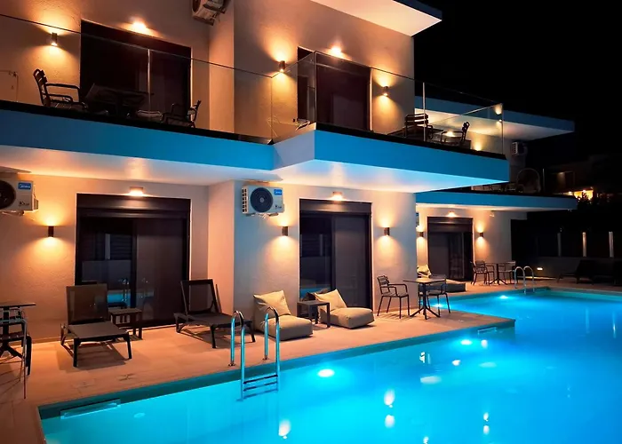Aelia Luxury & Pool Skafidia