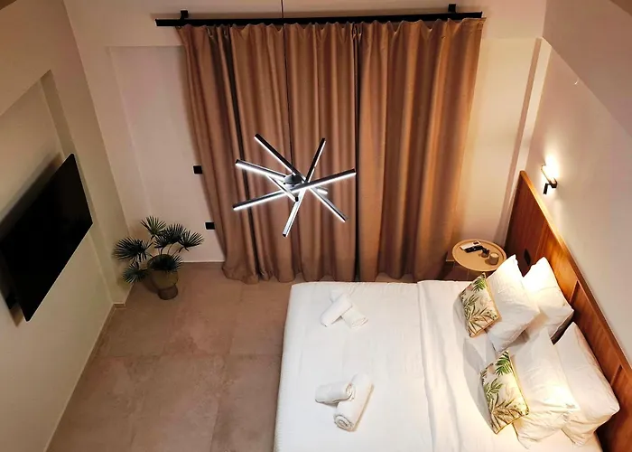 Aelia Luxury & Pool Aparthotel *
