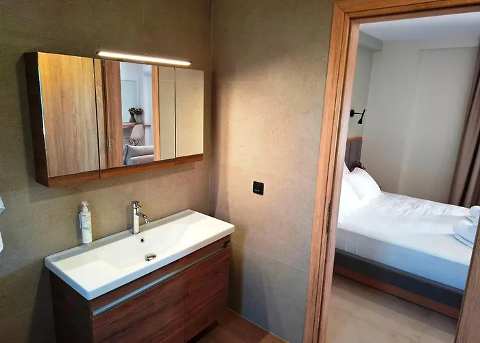 Aparthotel Aelia Luxury & Pool