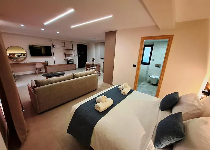 Aparthotel Aelia Luxury & Pool Skafidia