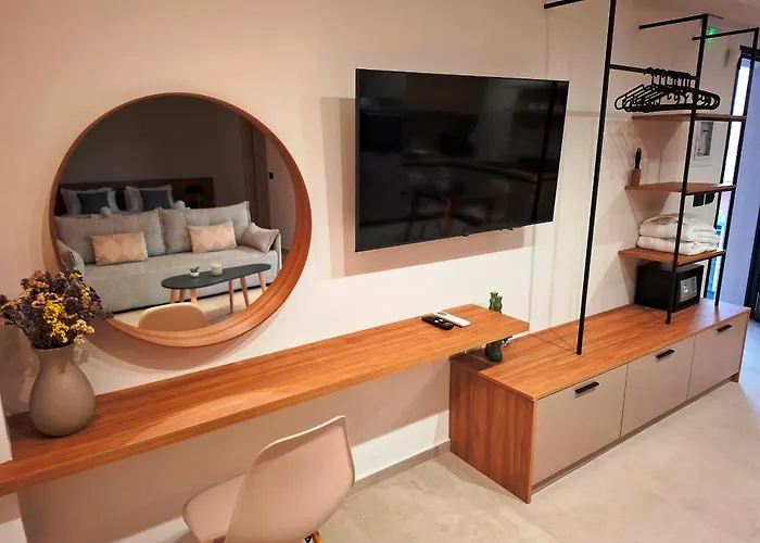 Aelia Luxury & Pool * Skafidia