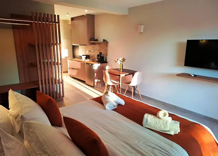 Aparthotel Aelia Luxury & Pool