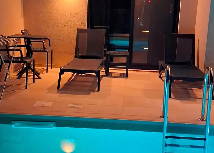 Aelia Luxury & Pool