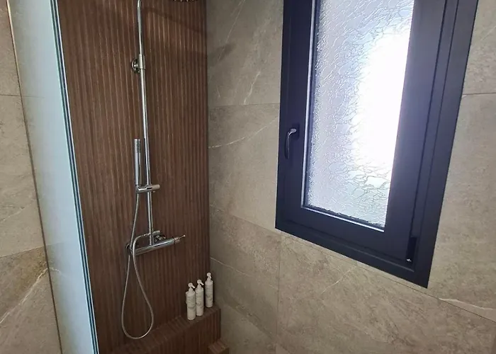 Aelia Luxury & Pool * Skafidia
